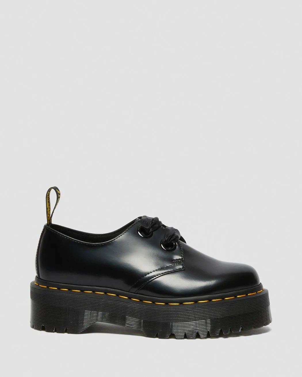 Dr. Martens Women's HOLLY LEATHER PLATFORM SHOES (Black Buttero)