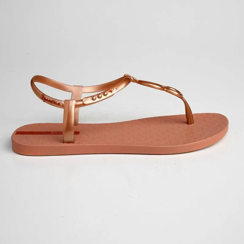 Ipanema Eden Modern Thong Sandals- Light Pink/Rose