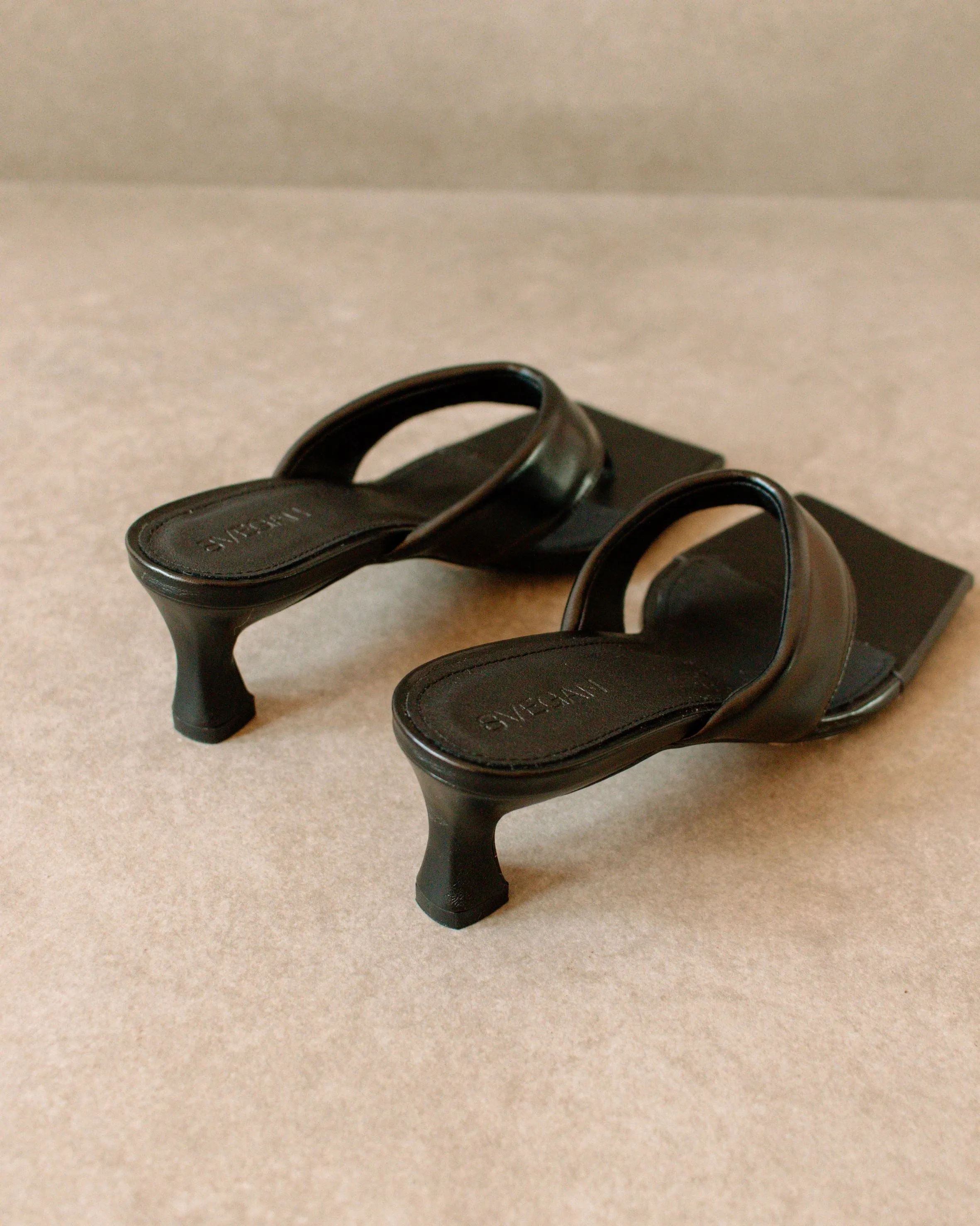 Jolla Black Sandals